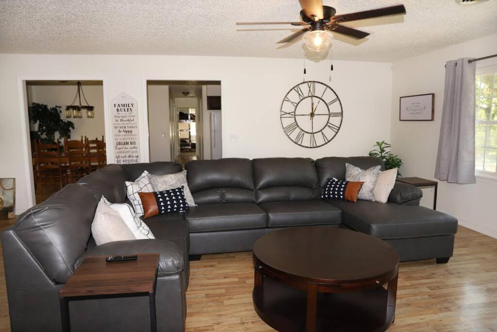 3 Bedroom Vacation Home Next To Silver Dollar City Branson Exterior foto